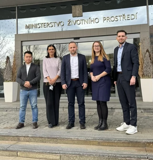 Výsledky návštěvy ministra životního prostředí České republiky ve Vietnamu