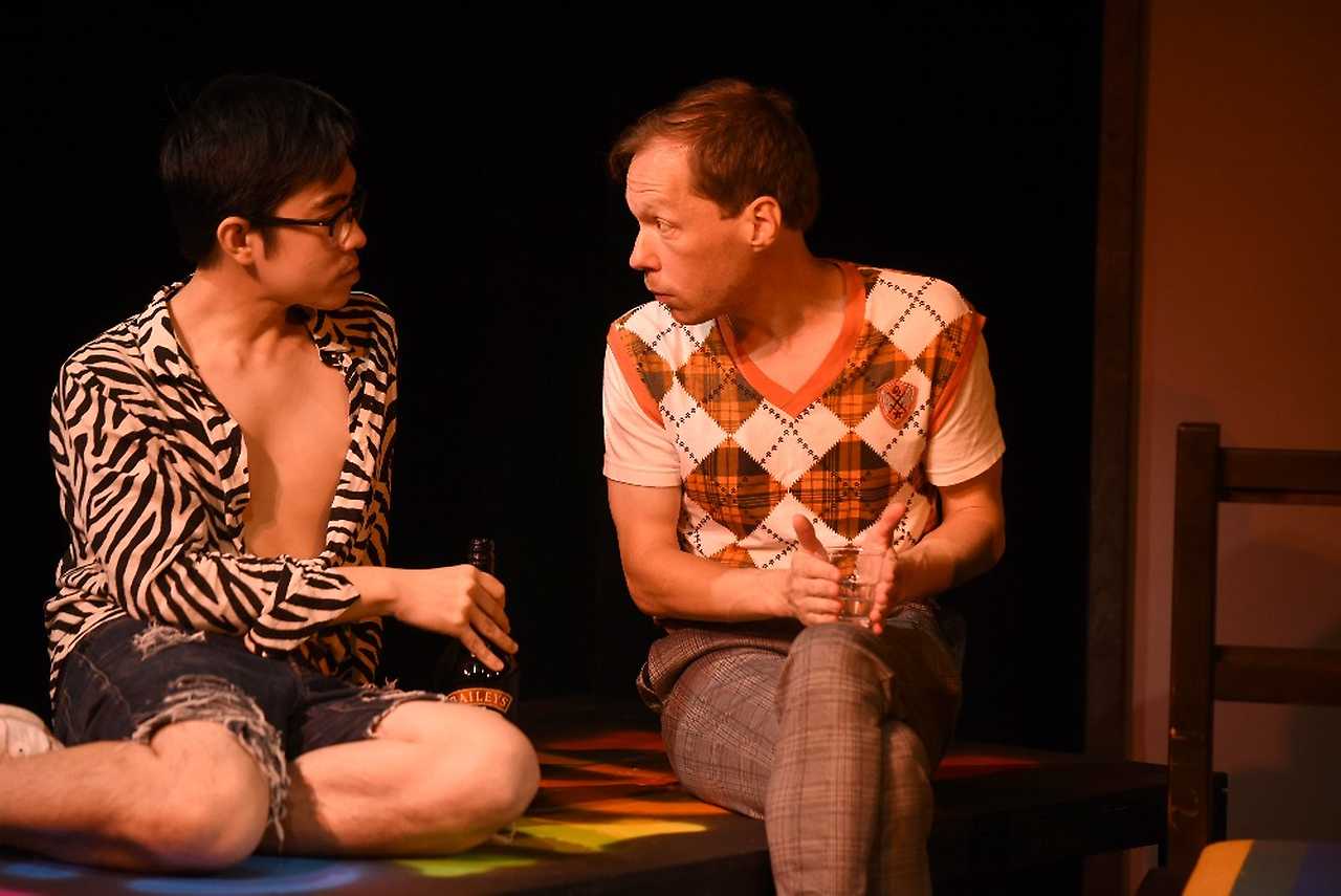 LGBT+ divadelní hra s mezikulturním párem