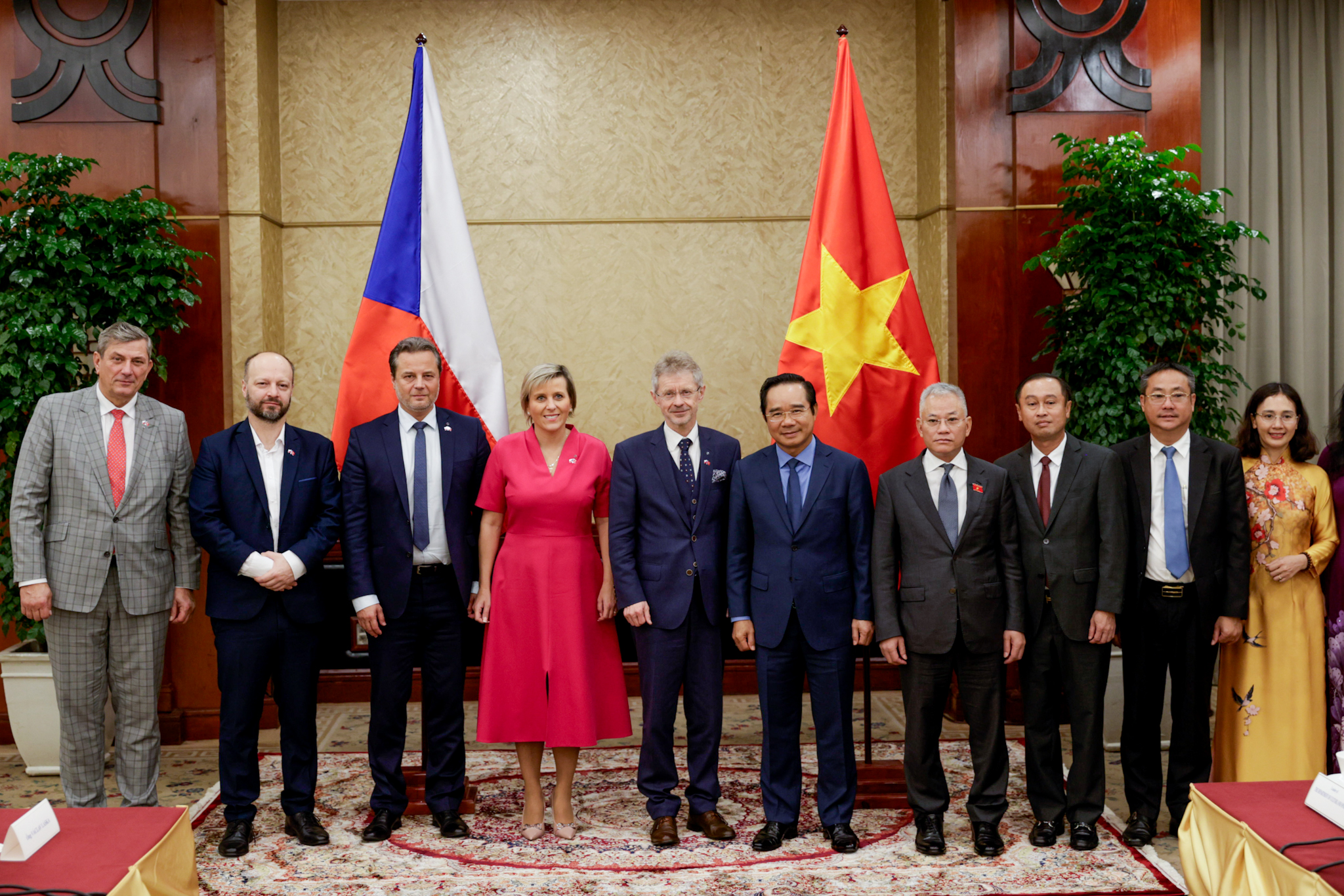 Česká delegace dnes jednala v Ho Či Minově Městě