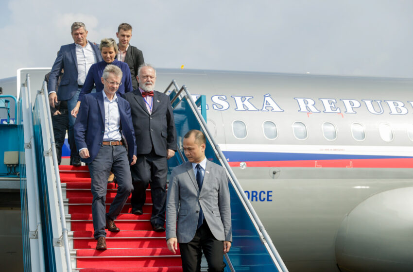  Česká delegace dorazila do Ho Či Minova Města